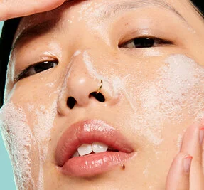 How To Unclog Your Pores